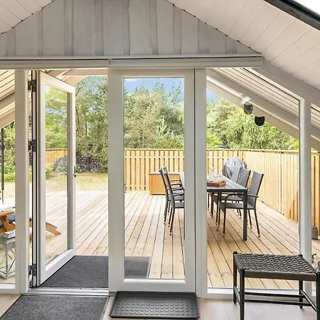 1525-aakirkeby-poserekrogen-4 Сasa de vacaciones Vester Somarken